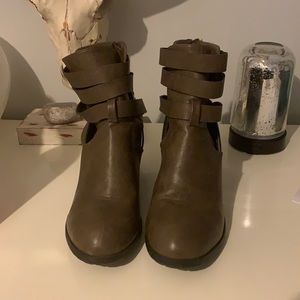 Cute booties! Worn a handful of times.